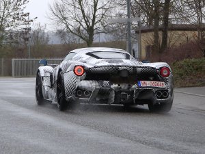 Wat verbergt Ferrari onder dit LaFerrari-prototype?
