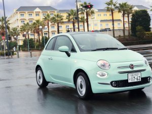 Omgekeerde wereld: Fiat lepelt een benzinemotor in een EV