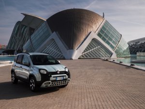 Fiat 500 en Panda Hybrid markeren start elektrificatie-offensief