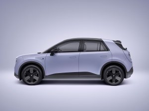 De Firefly heeft de Renault 5 in zijn vizier