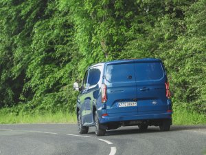 Review Ford E-Transit Custom (2025): inclusief formule 1-gevoel