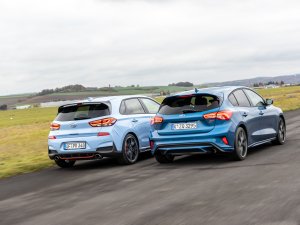 Mijn autojaar 2025: de zoektocht naar de perfecte hot hatch
