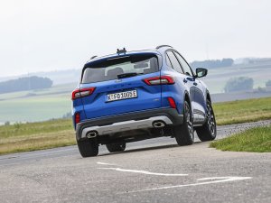 125.687 Nederlanders opgelet: je auto kan in brand vliegen, één telefoontje voorkomt het