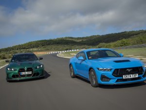 TEST BMW M4 vs Ford Mustang: waarom muscle cars eeuwig jong blijven
