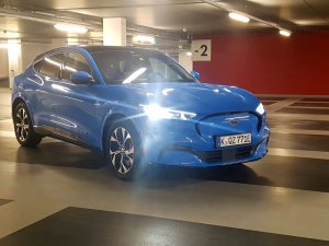 Voorzichtige eerste review: Ford Mustang Mach-E in Rotterdam