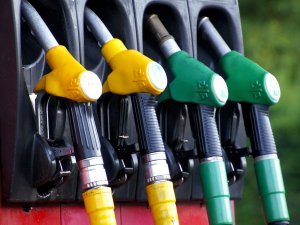 'Benzine en diesel vanaf 5 december weer duurder'