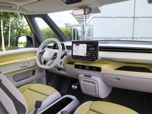 Test Volkswagen ID.Buzz LWB en GTX: zo bijten BMW-rijders zich stuk op en bestelbus