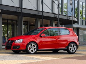 Koop jij deze mooiste Golf GTI van Marktplaats of een van z'n concurrenten?
