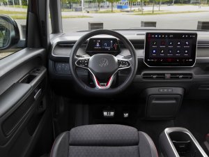 Test Volkswagen ID.Buzz LWB en GTX: zo bijten BMW-rijders zich stuk op en bestelbus