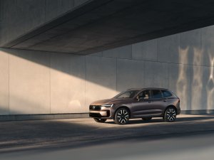 Volvo weigert stokoude XC60 met pensioen te sturen: als PHEV nu 200 km elektrisch