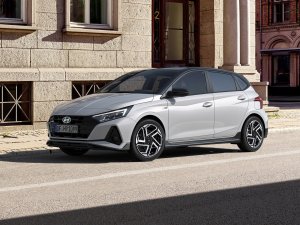 Het dilemma van de opgefriste Hyundai i20 (2024)