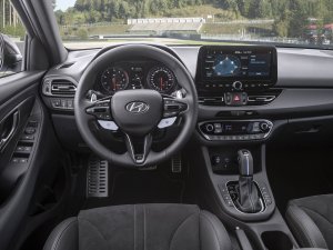 Heeft de Hyundai i30N facelift meer pk’s dan de nieuwe Golf GTI?