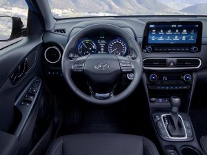 Wat maakt rijden in de Hyundai Kona Hybrid aantrekkelijk?