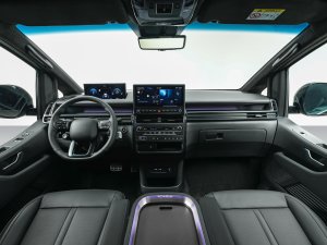 Deze nieuwe elektrische bus neemt zomaar negen mensen mee