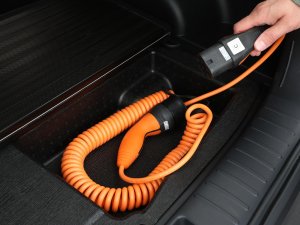 Test plug-in hybride SUV's: hoeveel benzine verbruiken ze in de praktijk?