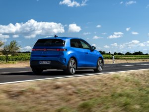 Iedereen wil ineens in deze goedkope elektrische auto rijden