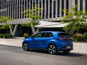 Iedereen wil ineens in deze goedkope elektrische auto rijden