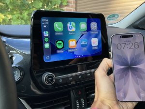 Met deze handige gadget van nog geen 100 euro verdwijnt de laatste irritante kabel uit je auto