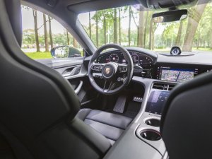 Test Porsche Taycan Cross Turismo (2024): méér pk’s, méér km’s en méér kW’s