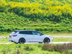 Strak in z'n trainingspak: Toyota Corolla Touring Sports GR Sport Plus (2020)