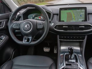 Eerste review MG EHS Plug-in Hybrid: veel goedkoper dan concurrentie