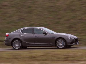 Eerste review - De Maserati Ghibli Hybrid jokt dat-ie een hybride is