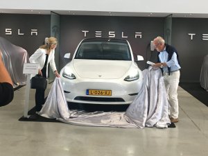 De Tesla Model Y doet er 2,5 jaar over om Nederland te bereiken
