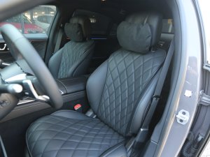 TEST: Deze 6 luxefuncties uit de nieuwe S-Klasse willen we ook in gewone auto’s