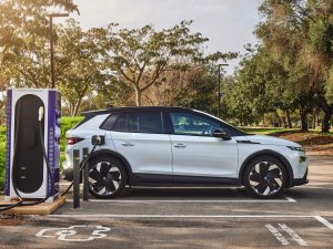 TEST - Skoda Elroq: sterke en ruime concurrent voor Kia EV3