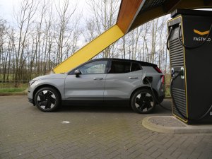 In een tijd waarin alle EV's in prijs omlaag gaan, wordt de Volvo EX30 juist duurder