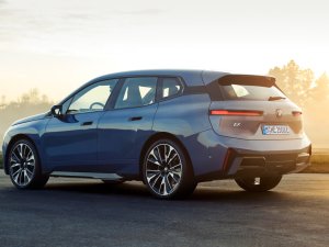 Kleine facelift BMW iX met grote gevolgen: actieradius 40 procent omhoog