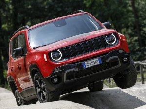 Pluggen en ploegen: de Jeep Renegade en Compass 4xe plug-in hybride (2020)