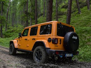 Eerste review Jeep Wrangler Rubicon Unlimited 4xe: wel een stekker, geen geluid