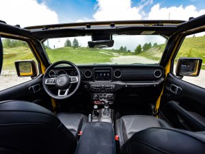 Eerste review Jeep Wrangler Rubicon Unlimited 4xe: wel een stekker, geen geluid