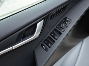 TEST: alle prijzen stijgen, maar niet de instapprijs van de Kia Niro