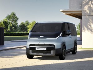 Kia op jacht naar succes in bedrijfswagenwereld: PV5 legt ID. Buzz Cargo en e-Transporter het vuur aan de schenen