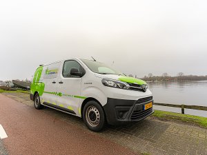 Krinkels: duurzaam openbaar groenonderhoud met elektrische Toyota Proaces