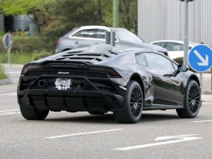 Een Lamborghini Huracán met terreinbanden, spatlappen en 4WD? Die komt eraan!