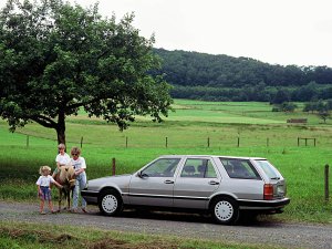 Toen deze Mercedes onthuld werd, schitterde de ster van het merk nog volop