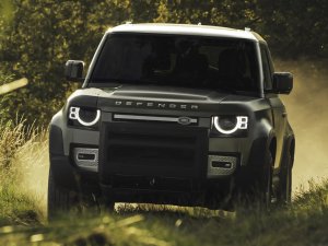Test - De Land Rover Defender 90 is kort, maar krachtig