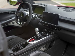 Lotus Emira test: met deze sportwagen neemt Lotus afscheid van de verbrandingsmotor