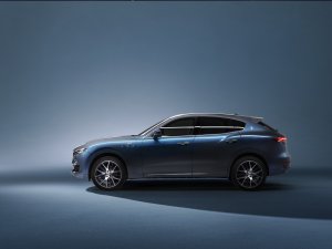 Laatste grote sportwagenmerk capituleert voor de SUV