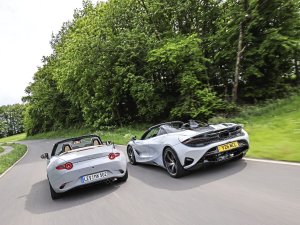 Zo zet de Mazda MX-5 de peperdure McLaren 750S te kakken