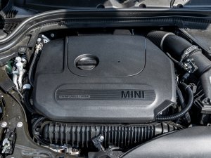 TEST Mazda MX-5 vs. Mini Cooper Cabrio: welke cabrio is het allerleukst?