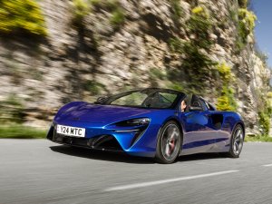 McLaren Artura Spider (2024) review: grandioos en betoverend, maar niet giftig