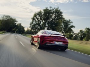 TEST Mercedes AMG GT 63 S E: stekker voor het milieu? Ja, daag!