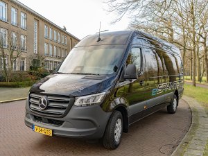 Test Mercedes-Benz eSprinter (2025): solide, ruim, comfortabel, maar sprintje trekken is niet zijn ding