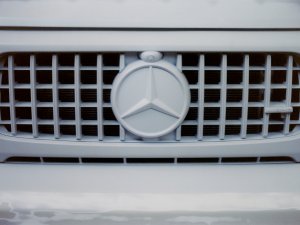 Begrijpen jullie iets van deze kunstige Mercedes G-Klasse?