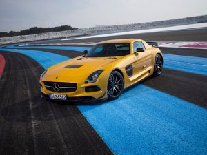 Die Mercedes-AMG GT Black Series kan er ook nog wel bij ...