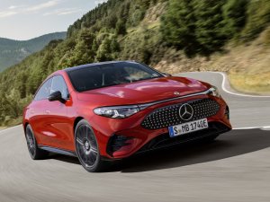 Mercedes CLA: kleinste sedan van Mercedes weegt meer dan de grootste